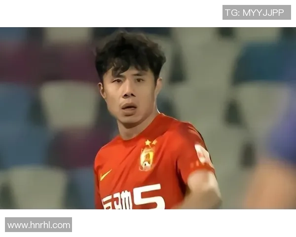 蒿俊闵再度闪耀绿茵场引领球队奋勇前行展现老将不灭激情